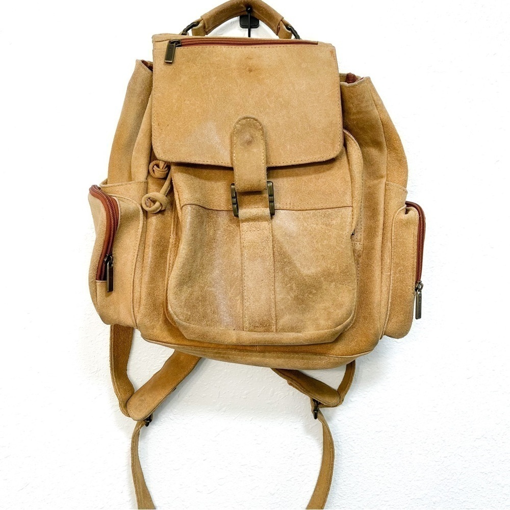 Le Donne Classic Multi Pocket Backpack